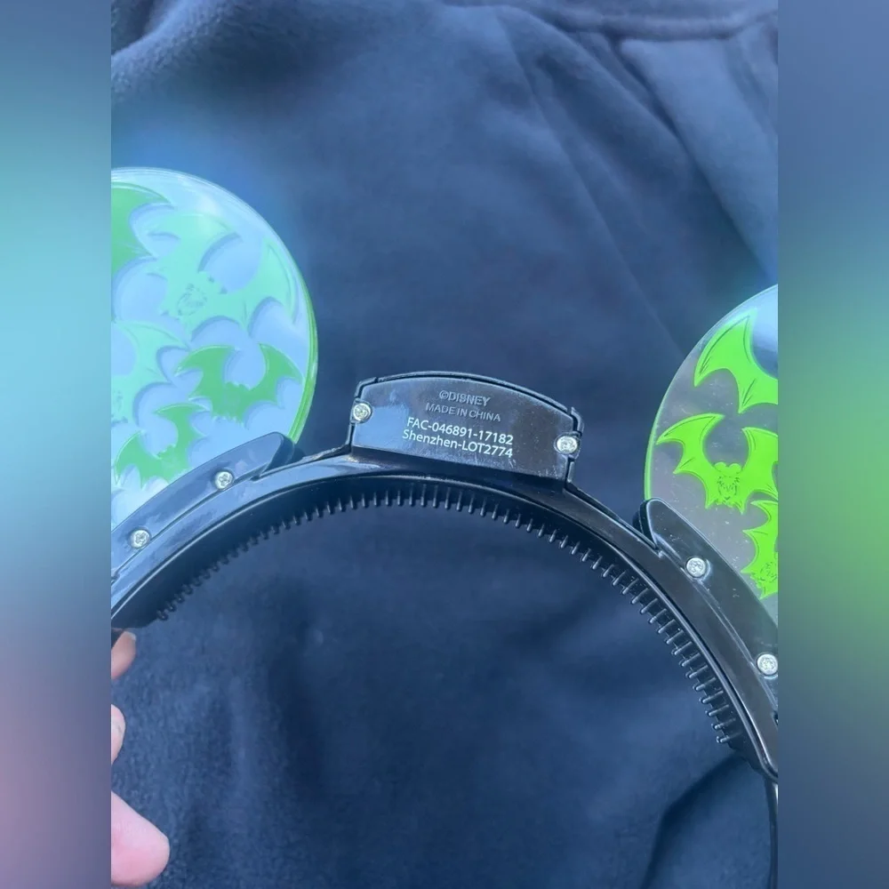 Disney Parks Mickey Ears Halloween Green Animated Light Up Bats Headband Rare!